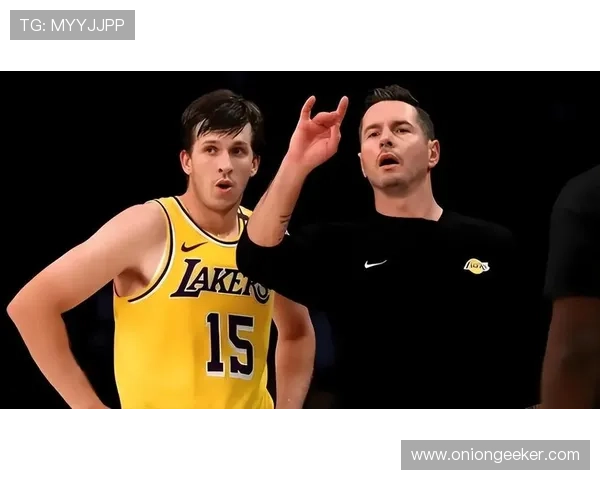 克里斯蒂全力参与训练营提升球队默契为新赛季做好充分准备